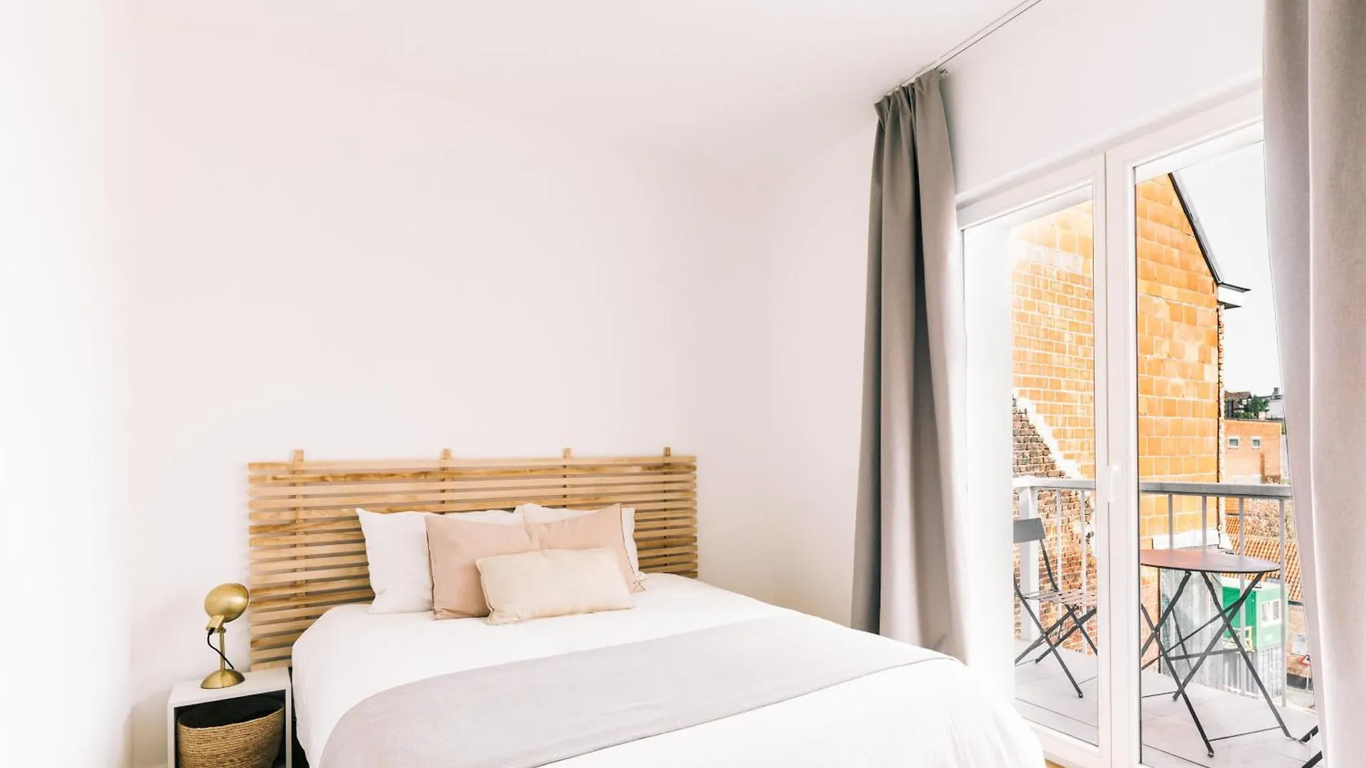 James At12 - Stunning Luxury Apartment Downtown Anversa