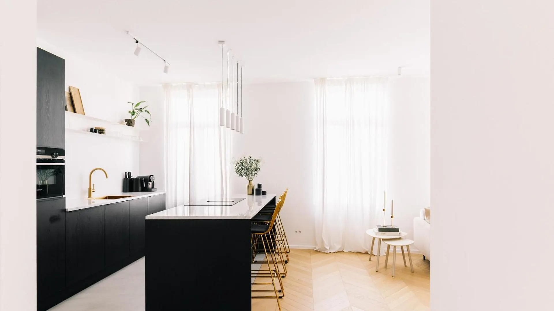 James At12 - Stunning Luxury Apartment Downtown Antwerpen